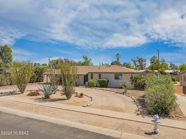 1012 S Carnegie Dr, Tucson, AZ 85710