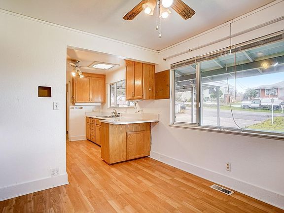 5th image of 416 Ridge Avenue
