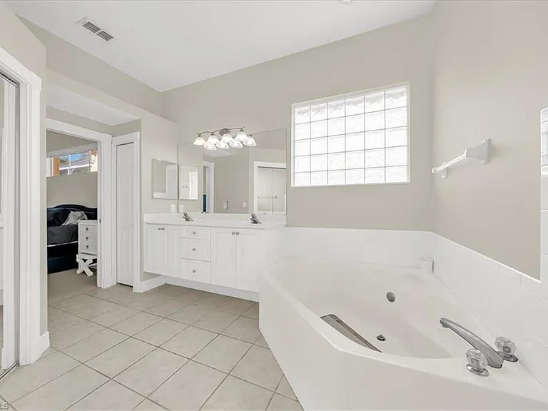 28327 Hidden Lake Dr — Photo 19