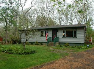 110 Highview Ave, Hope Valley, RI 02832