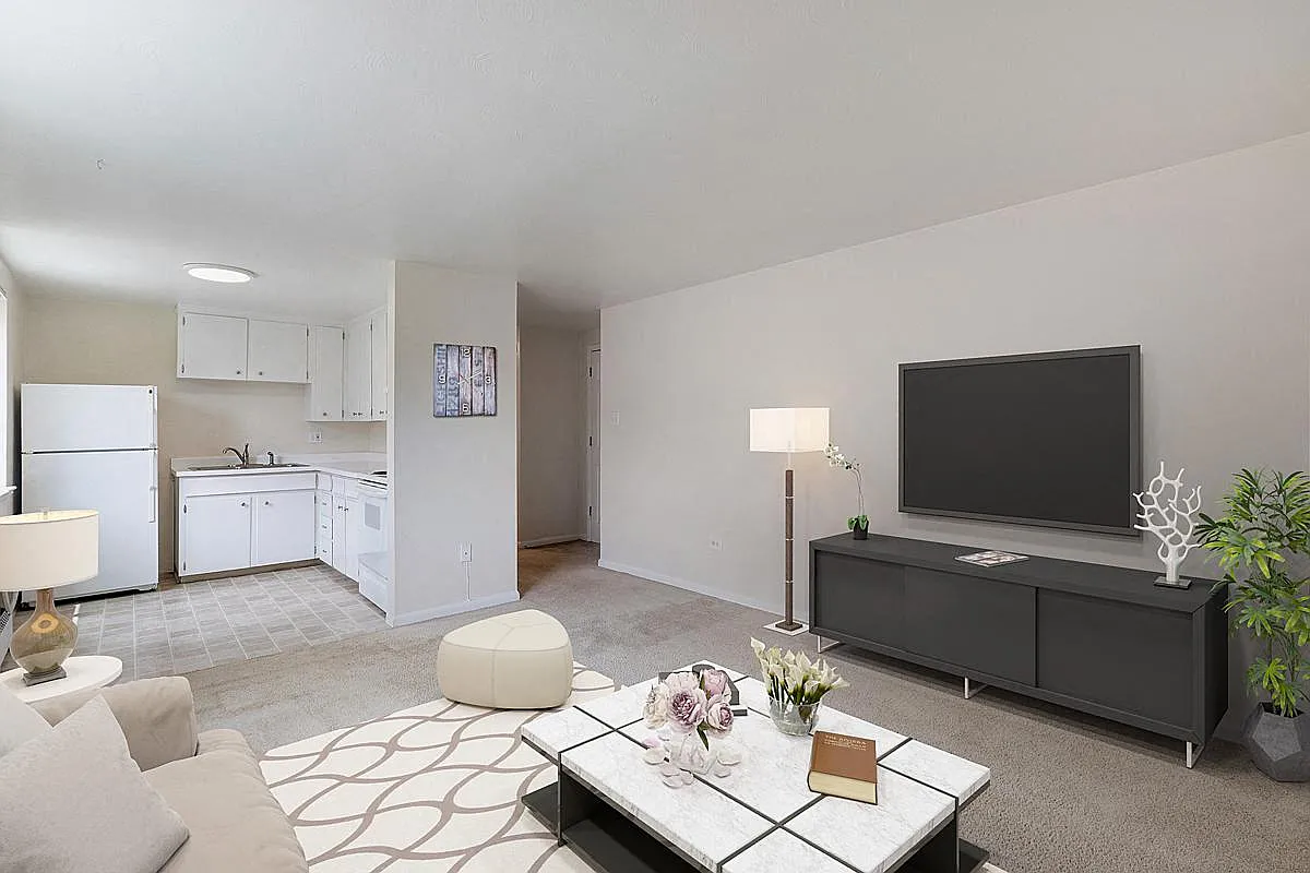 Stratford Apartments — Photo 1