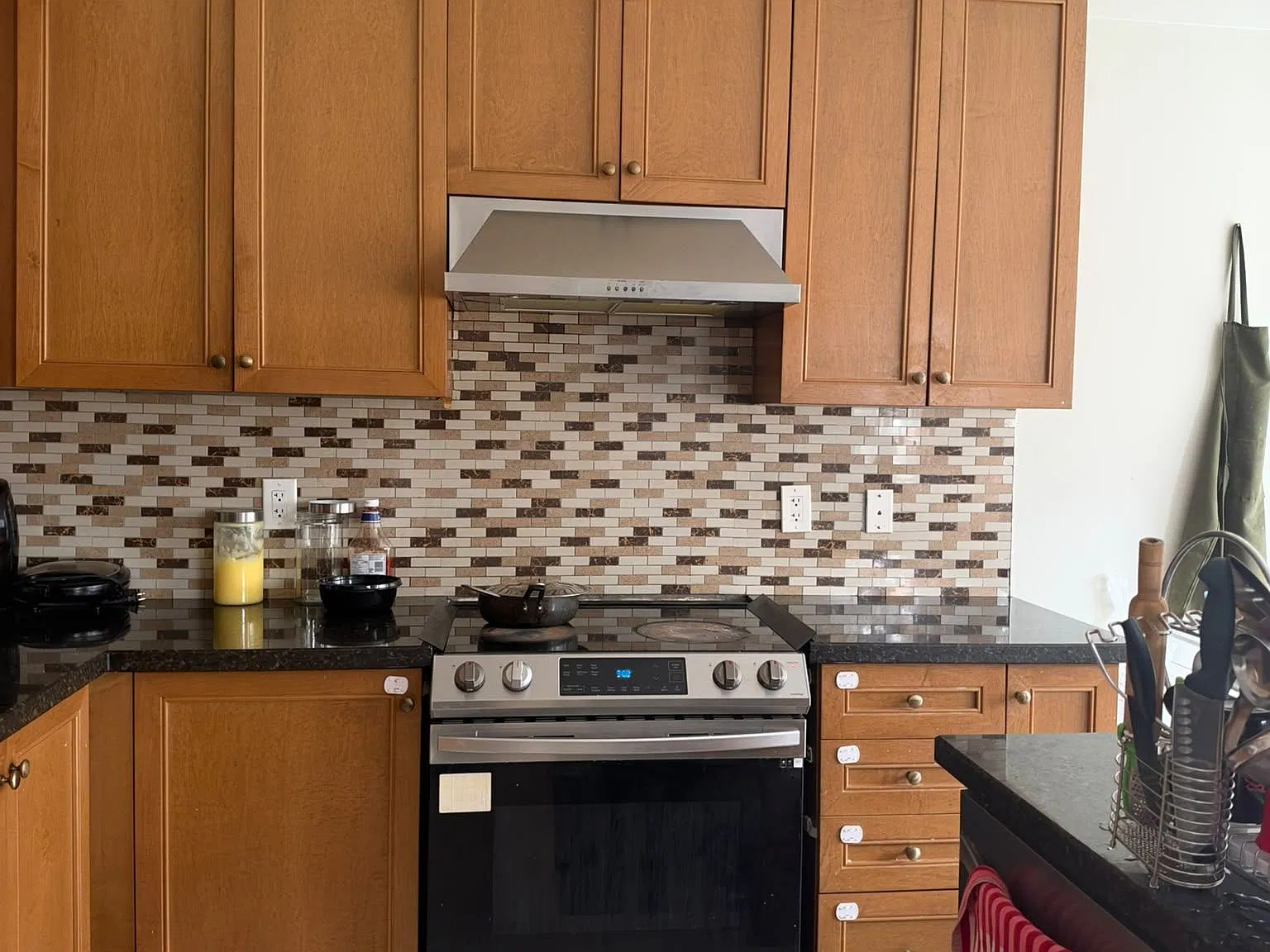 4 bed, $3,350 — Photo 2