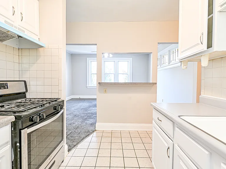 3280 Jefferson Ave #1 — Photo 8