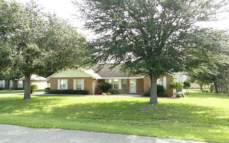 1st image of 143 SW Garden Ct