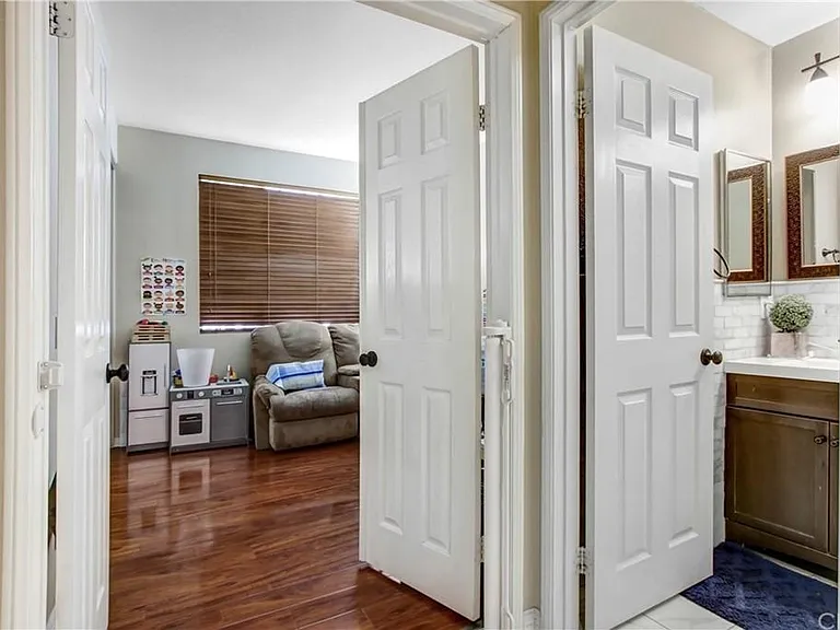 4774 Creekway Ln — Photo 4