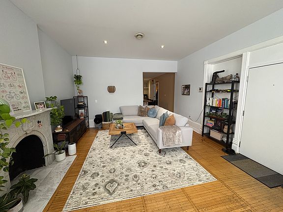 4th image of 262 James St S #101