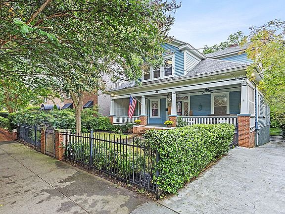 3rd image of 1038 Saint Charles Ave NE