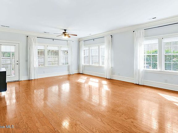 3rd image of 3347 Jasper Place