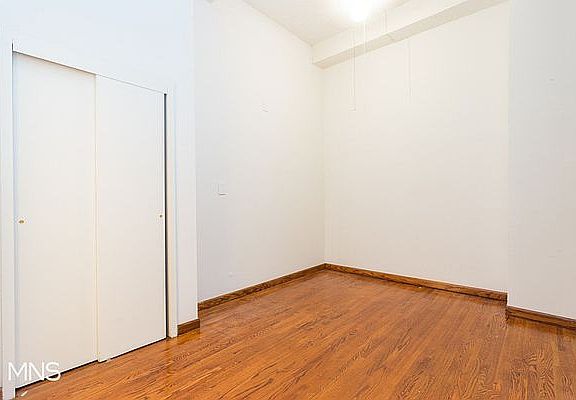 3rd image of 31 E 31st St APT 8G