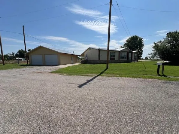 68976 2nd St, Camargo, OK 73835