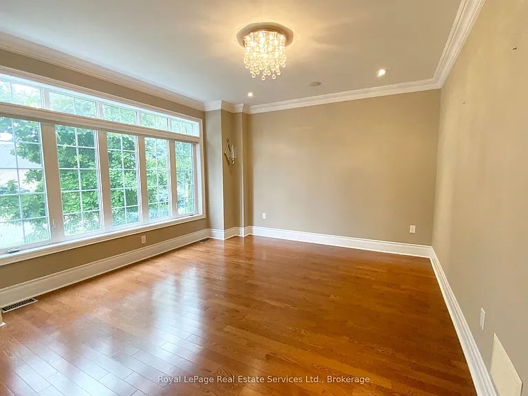 3385 Liptay Ave — Photo 9