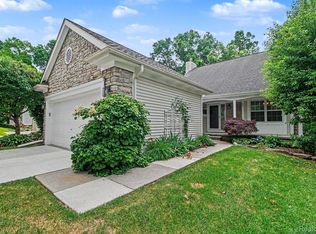 6573 Summit Rdg, Clarkston, MI 48346