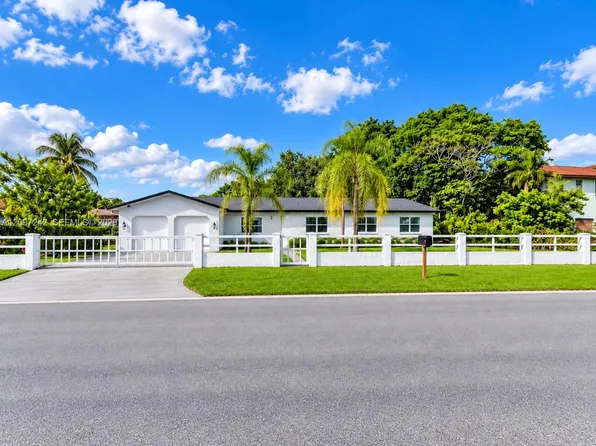 2125 NW 179th St, Miami Gardens, FL 33056
