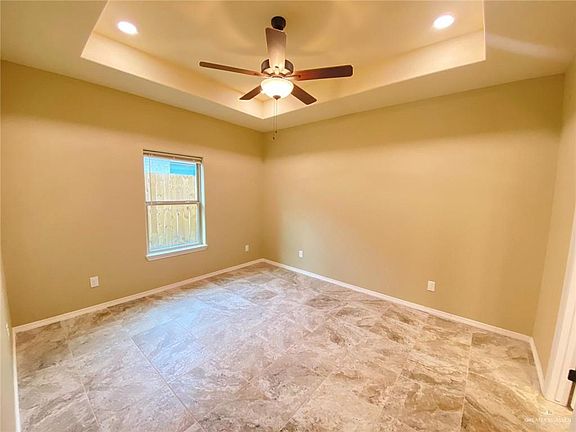 4th image of 5709 Nightingale Ave #4