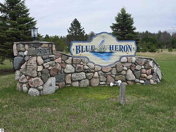 3rd image of 56 Blue Heron Dr SE #56