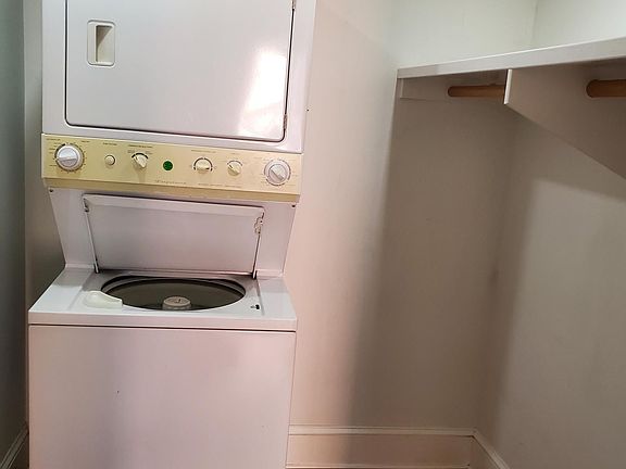 4th image of 333 Warren St #2B