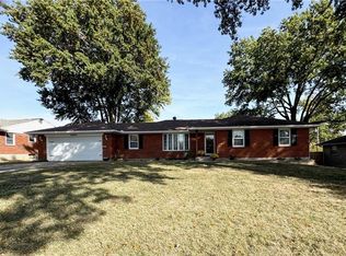 9404 E 30th St, Independence, MO 64052