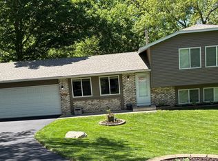 15220 Ironwood Ct, Eden Prairie, MN 55346