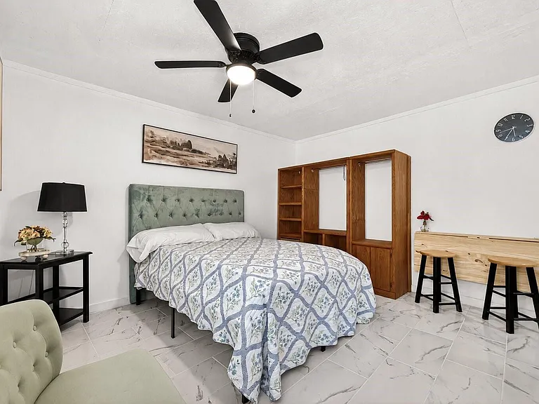 29403 Raestone St #B — Photo 6