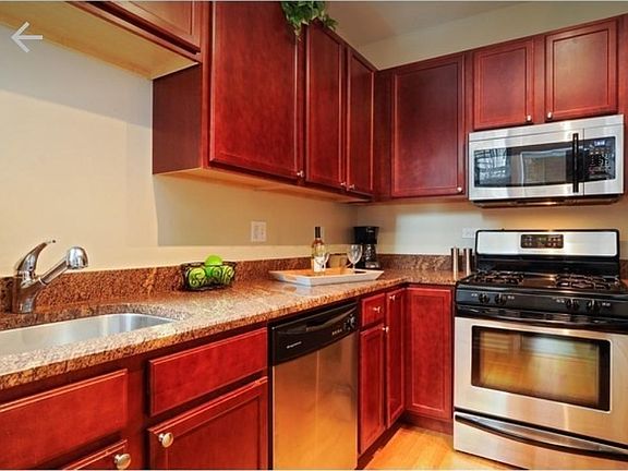 5th image of 4609 N Paulina St APT 1A