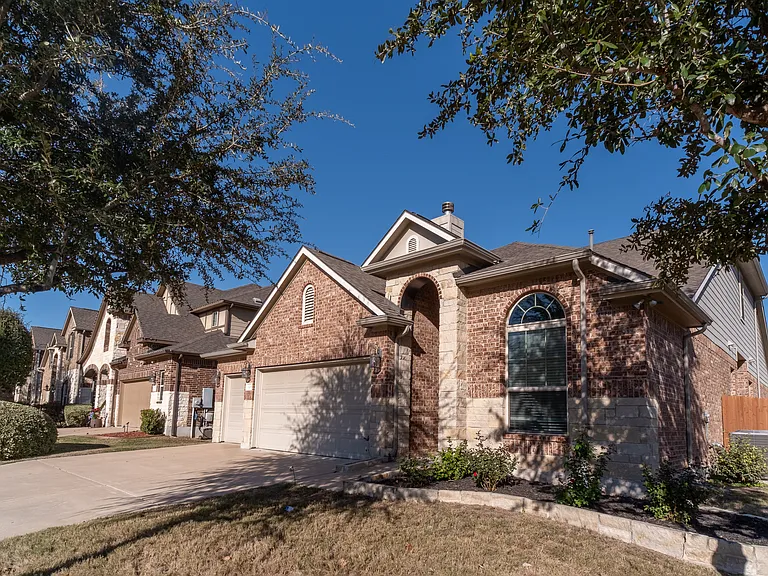 3208 Honey Peach Way — Photo 3