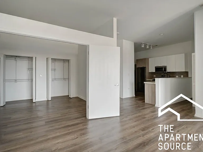 2540 S Wabash Ave #506 — Photo 3