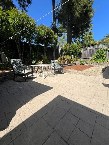 402 Pine St Photo 1