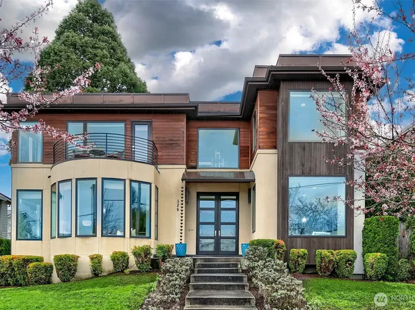 526 14th Avenue W, Kirkland, WA 98033