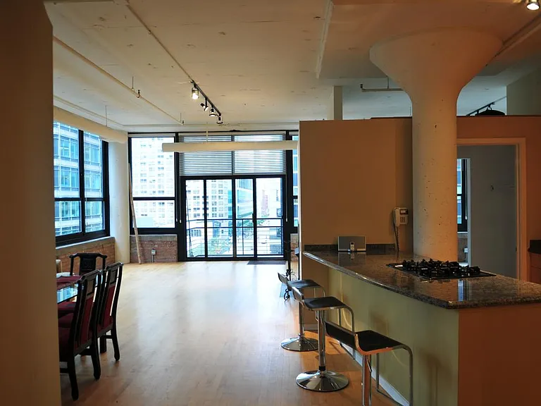 130 S Canal St #5 — Photo 15
