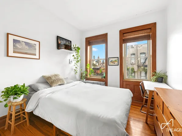 125 East 4th Street image 1 of 8