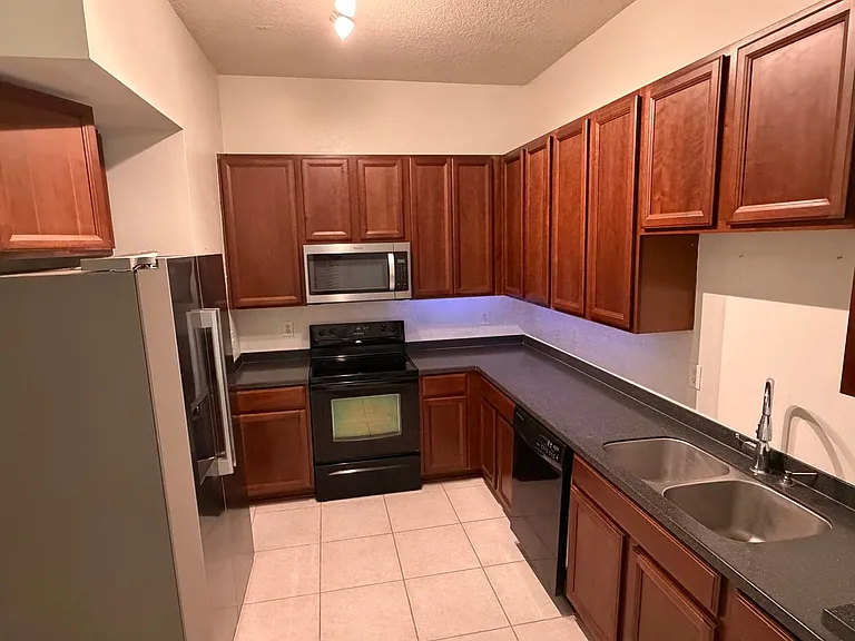 7071 Deer Lodge Cir #103 — Photo 7