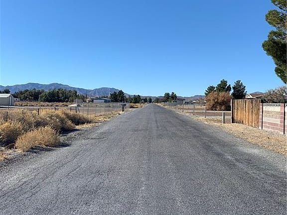 5th image of 2601 W Hardy Ln