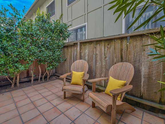 2nd image of 420 Dela Vina Ave Unit 3