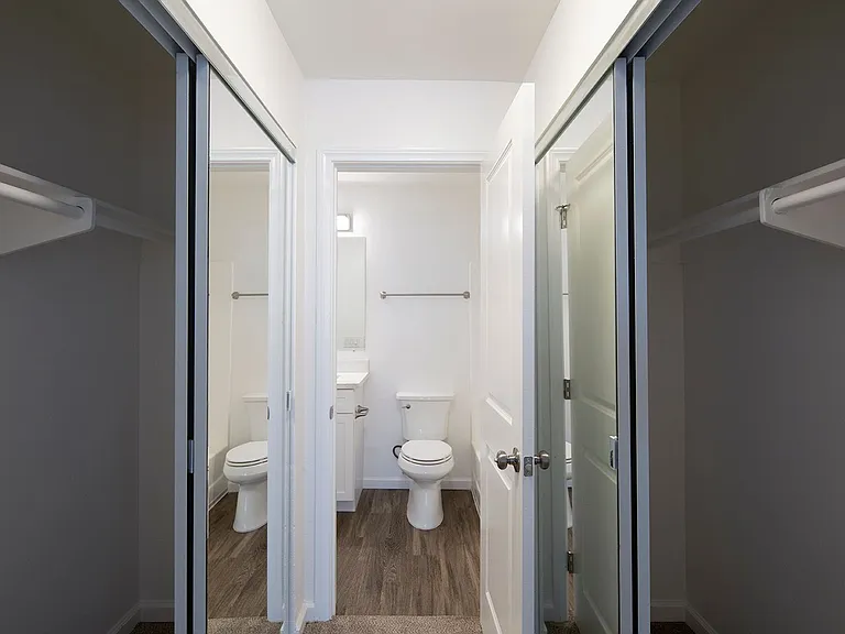 Mission Pacific Apartments — Photo 50