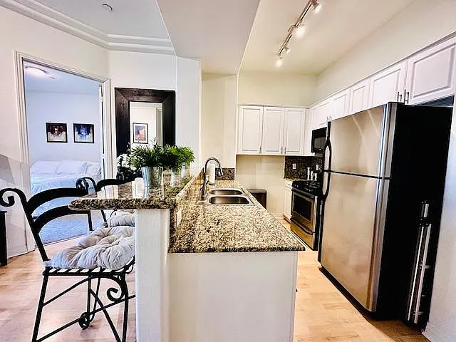 Del Rey Club Apartments — Photo 17