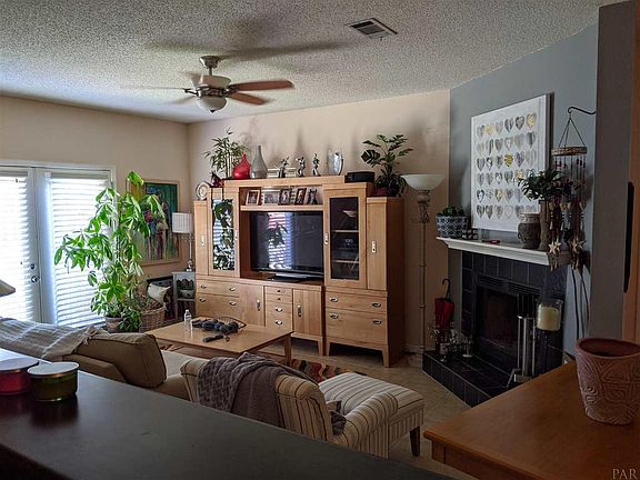 2nd image of 213 E Romana St