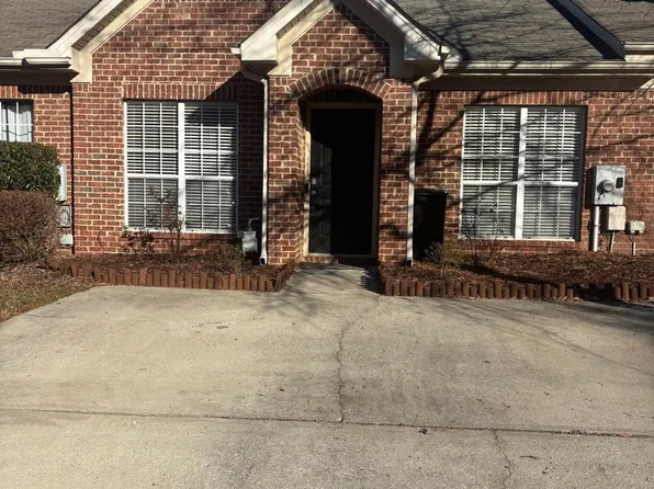 2763 Southwood Vw, Bessemer, AL 35022