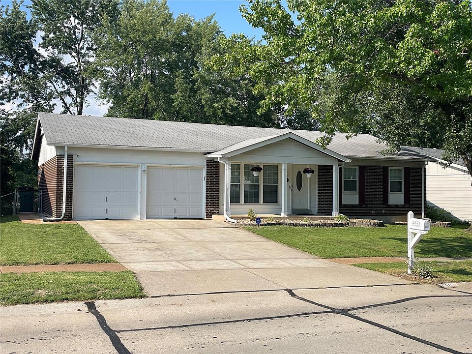 1st image of 2371 Crestline Dr