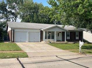 2371 Crestline Dr, Saint Louis, MO