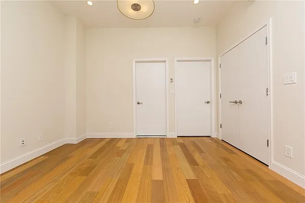 Rented by Remax Real Estate Professionals | media 27