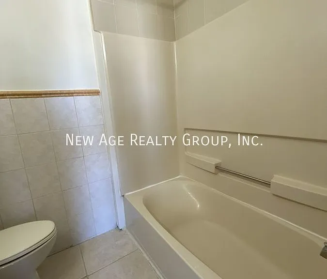 5026 Walnut St #3 — Photo 13