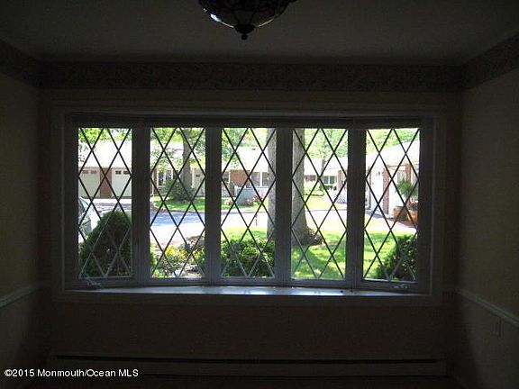 5th image of 172B Sterling Ct #100B