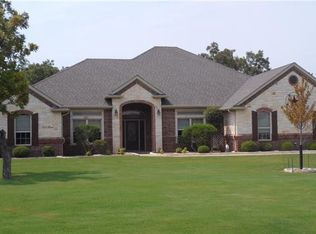 6713 Colonial Dr, Granbury, TX 76049