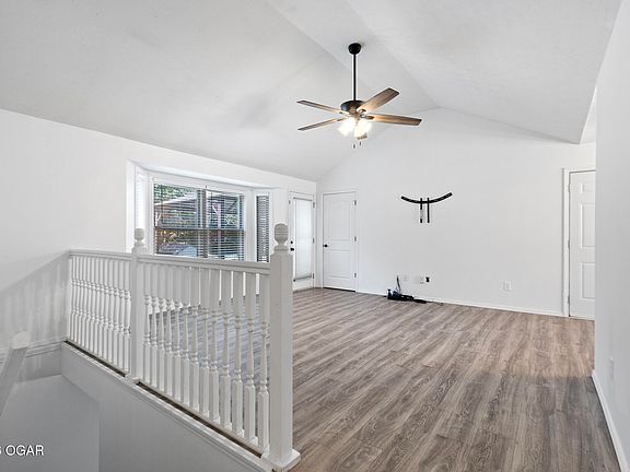 3rd image of 105 Holly Ridge Rd