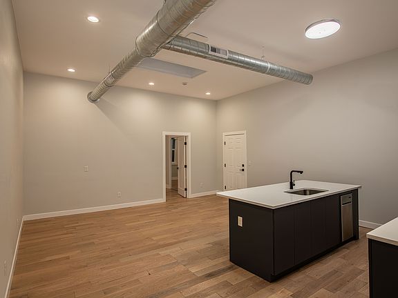 2nd image of 204 S Union Ave #A