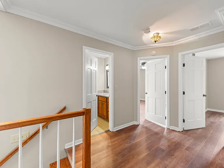 1055 Devonshire Ave #1055 — Photo 12