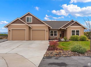 3008 NW Delcon Dr, East Wenatchee, WA 98802