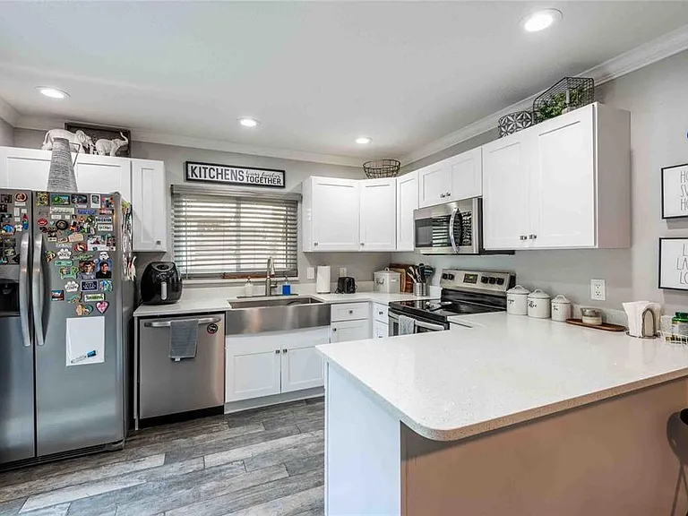 15307 W Pond Woods Dr #301 — Photo 14