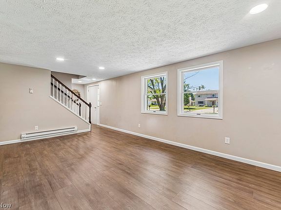 4th image of 226 Rustic Hill Ln