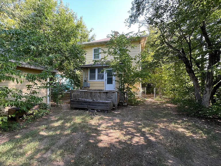 119 W 13th Ave — Photo 16